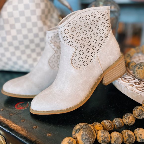 Corkys Harvest Cut Out Bootie-Off White - Picture 1 of 2